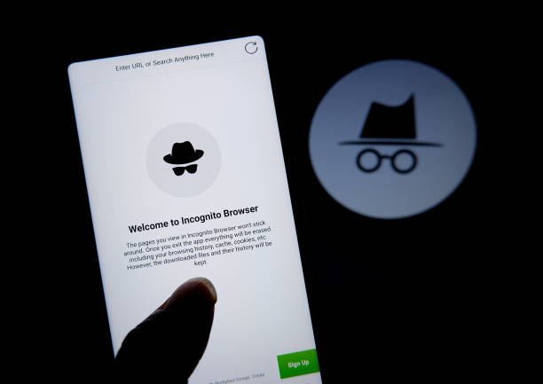 is incognito mode private